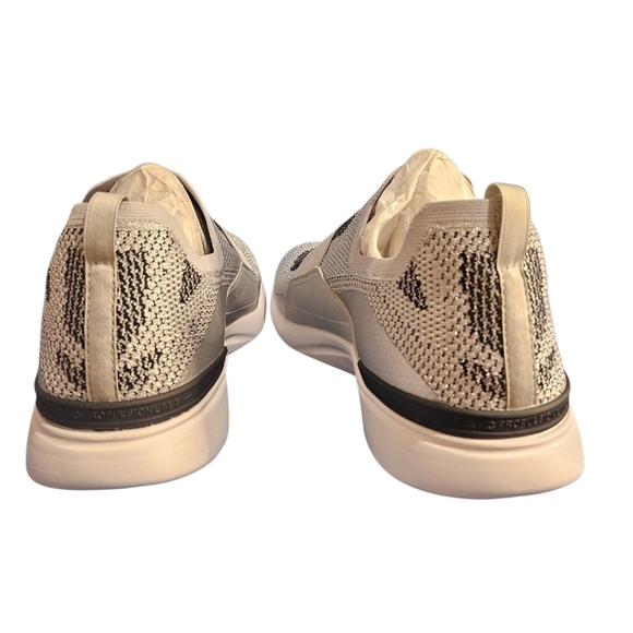 NEW APL Techloom Bliss Men 13-14 Lightest Running Shoe - Picture 2 of 11